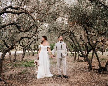 Un mariage au Domaine du Petit Roulet en Provence - Photos : Delphine Closse - Bog mariage : La mariée aux pieds nus