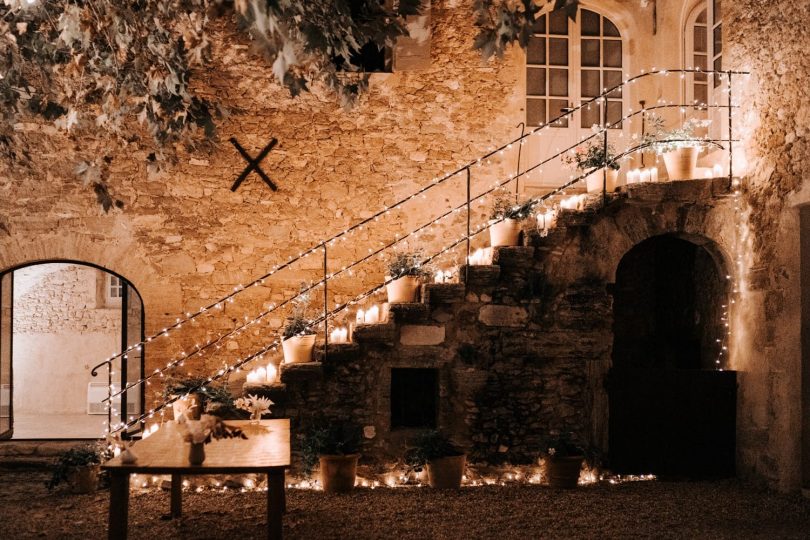 Un mariage au Domaine du Petit Roulet en Provence - Photos : Delphine Closse - Bog mariage : La mariée aux pieds nus