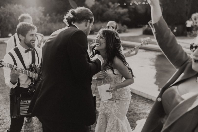 Un mariage au Domaine du Petit Roulet en Provence - Photos : Ghania Iratni - Blog mariage : La mariée aux pieds nus