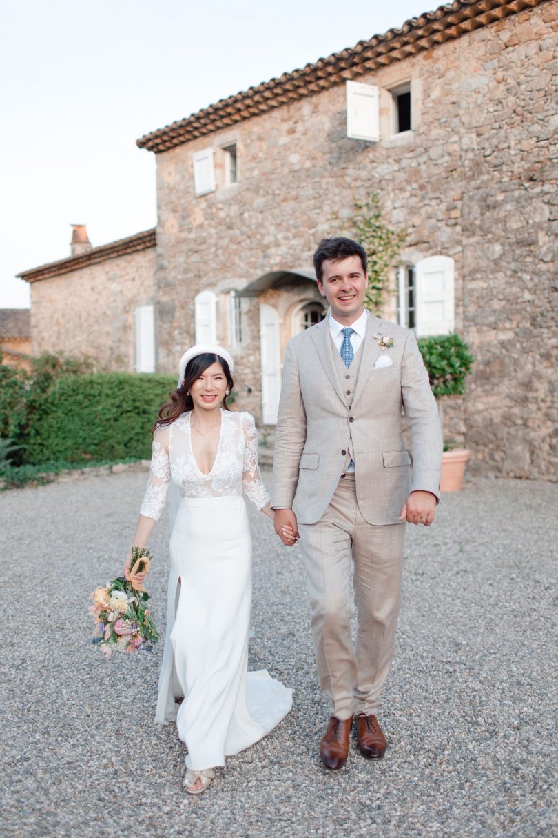 Un mariage au Domaine du Rey dans le Gard - Photos : Pinewood Weddings - Blog mariage : La mariée aux pieds nus