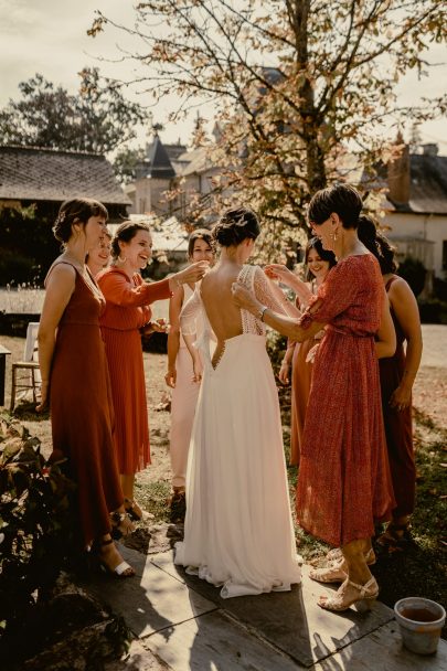 Un mariage au Domaine Launay Chauvel près de Rennes en Bretagne - Photos : Medhi Hemart - Blog mariage : La mariée aux pieds nus