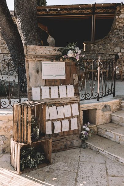 Un mariage au Domaine Le Grand Belly dans le Gard - Photos : Les Bandits - Blog mariage : La mariée aux pieds nus