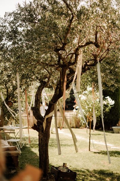 Un mariage au Domaine du Petit Roulet en Provence - Photos : Gabriel Lelièvre - Blog mariage : La mariée aux pieds nus