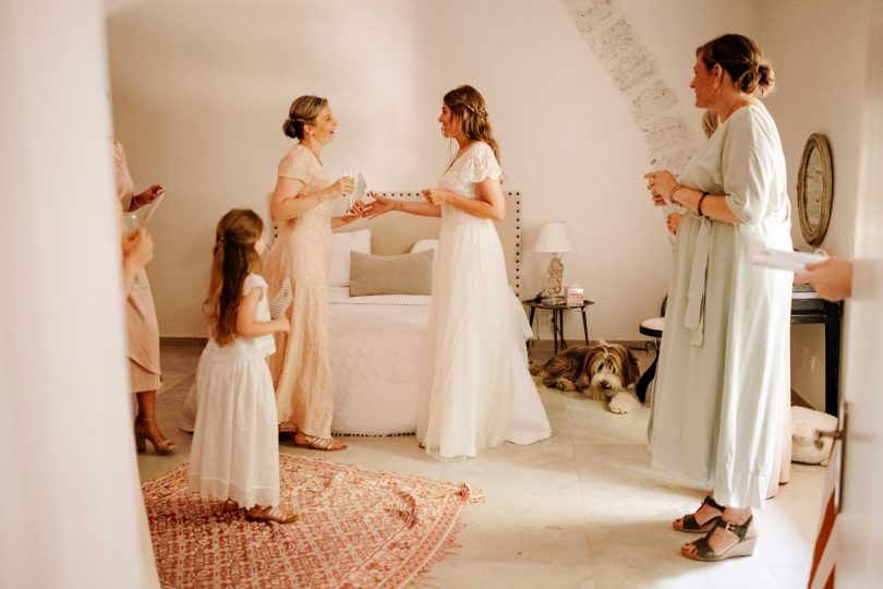 Un mariage au Domaine du Petit Roulet en Provence - Photos : Gabriel Lelièvre - Blog mariage : La mariée aux pieds nus