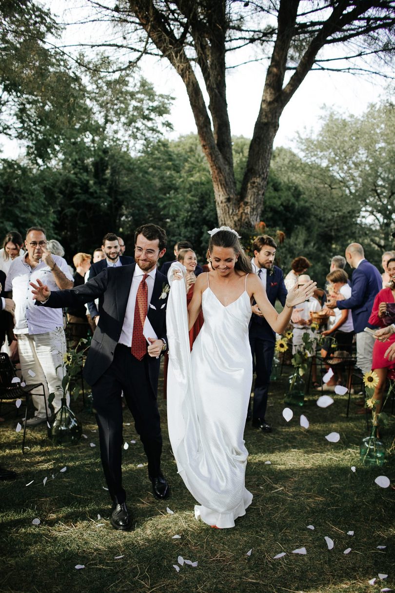 Un mariage au Domaine Sainte-Colombe dans le Gard - Photos : Pinewood Weddings - Blog mariage : La mariée aux pieds nus