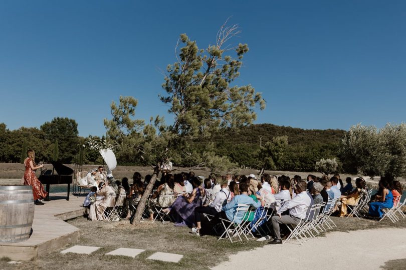 Un mariage aux Domaines de Patras en Provence - Photos : Coralie Lescieux - Blog mariage : La mariée aux pieds nus