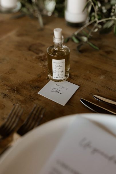 Un mariage aux Domaines de Patras en Provence - Photos : Coralie Lescieux - Blog mariage : La mariée aux pieds nus