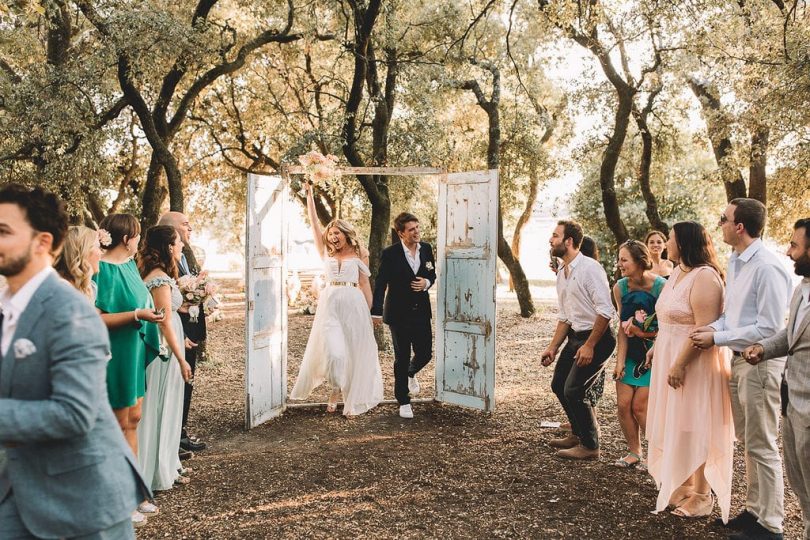 Un mariage aux Domaines de Patras en Provence - Photographe : Les Bandits - Blog mariage : La mariée aux pieds nus