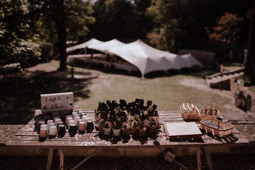 Un mariage au Domaine du Vallon des Sources en Provence - Photos :Lika Banshoya - Blog mariage : La mariée aux pieds nus