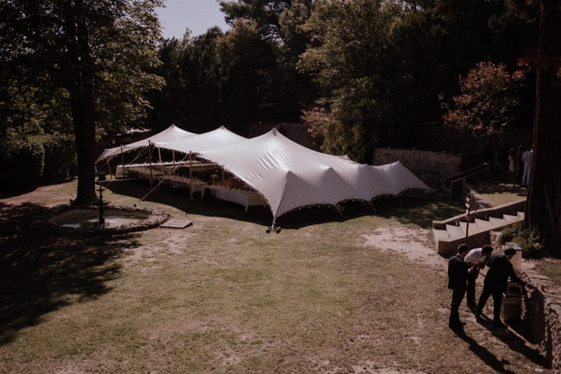 Un mariage au Domaine du Vallon des Sources en Provence - Photos :Lika Banshoya - Blog mariage : La mariée aux pieds nus