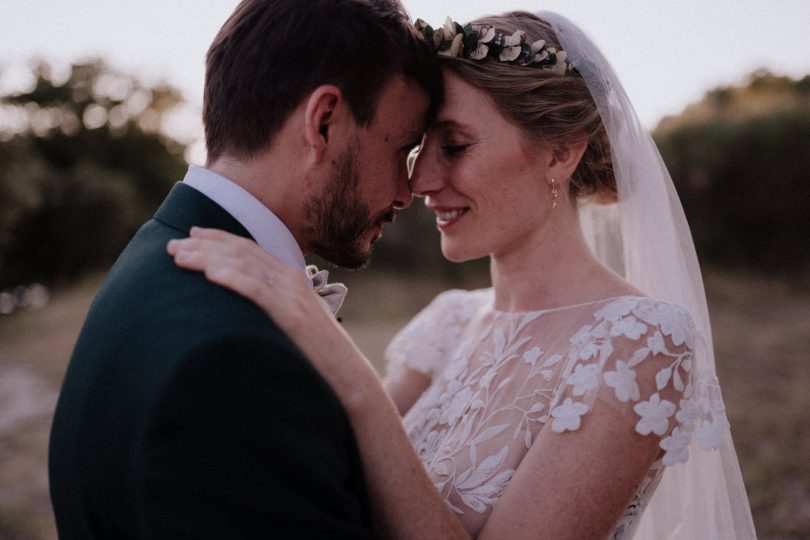 Un mariage au Domaine du Vallon des Sources en Provence - Photos :Lika Banshoya - Blog mariage : La mariée aux pieds nus