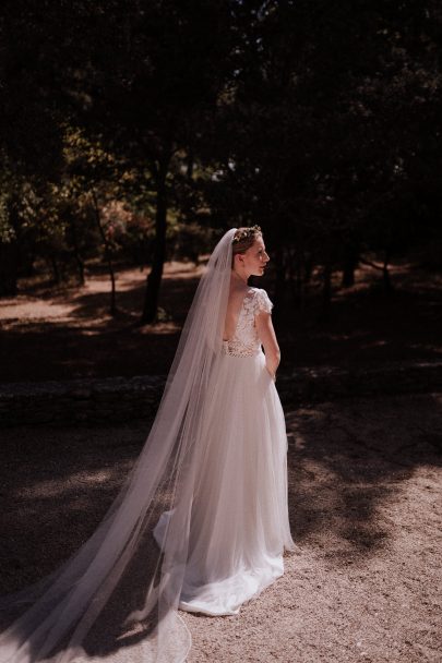 Un mariage au Domaine du Vallon des Sources en Provence - Photos :Lika Banshoya - Blog mariage : La mariée aux pieds nus