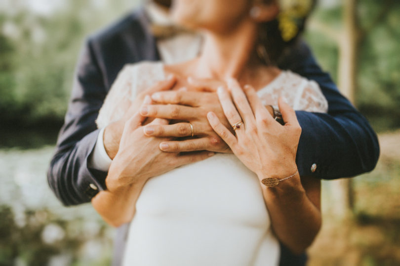 Un mariage dans un moulin en Dordogne - A découvrir sur le blog mariage www.lamarieeauxpiedsnus.com - Photos : Steven Bassilieaux