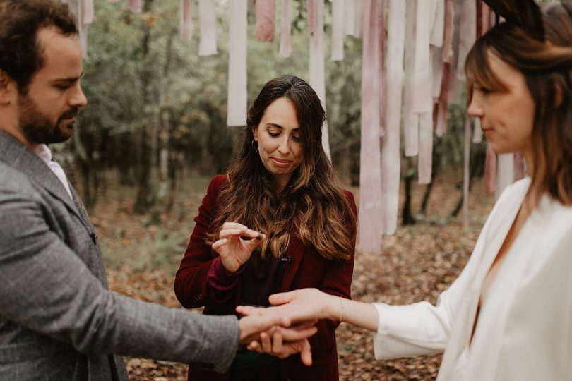 Organiser un mariage en petit comité - Un mariage écoresponsable au Domaine de Petiosse dans les Landes - Photos : Alchemia Weddings - Blog mariage : La mariée aux pieds nus