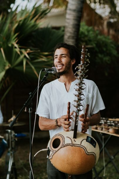 Un mariage éco-responsable en petit comité à La Réunion - Photos : Photography by Chloé - Blog mariage : La mariée aux pieds nus