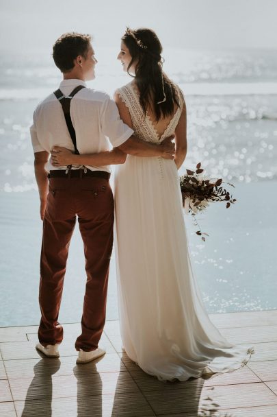 Un mariage éco-responsable en petit comité à La Réunion - Photos : Photography by Chloé - Blog mariage : La mariée aux pieds nus