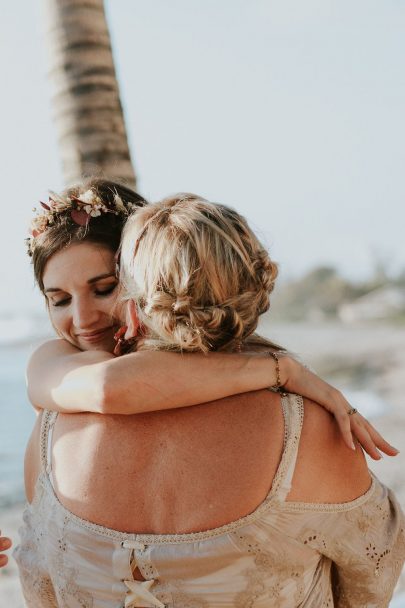 Un mariage éco-responsable en petit comité à La Réunion - Photos : Photography by Chloé - Blog mariage : La mariée aux pieds nus