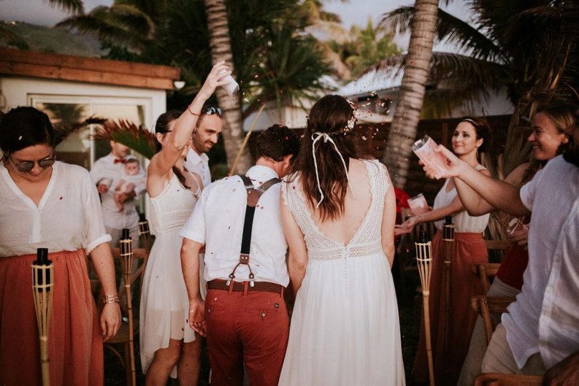 Un mariage éco-responsable en petit comité à La Réunion - Photos : Photography by Chloé - Blog mariage : La mariée aux pieds nus