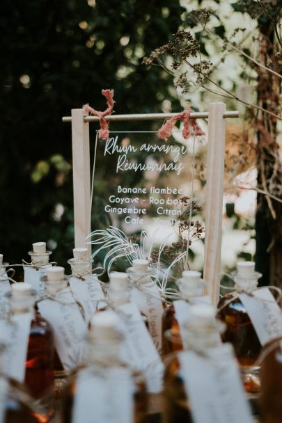 Un mariage éco-responsable en petit comité à La Réunion - Photos : Photography by Chloé - Blog mariage : La mariée aux pieds nus