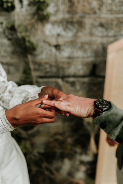 Un mariage éco-responsable au Bois Basalte en Auvergne - Photos : Anne Sophie Benoit - Blog mariage: : La mariée aux pieds nus