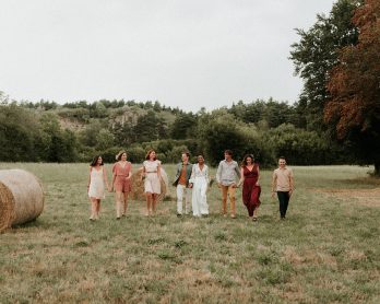 Un mariage éco-responsable au Bois Basalt en Auvergne - Photos : Anne Sophie Benoit - Blog mariage: : La mariée aux pieds nus