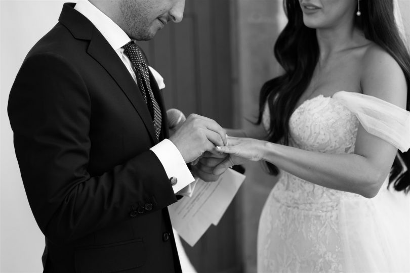 Un mariage élégant à Barcelone en Espagne - Photos : AK Studio Wedding - Blog mariage : La mariée aux pieds nus