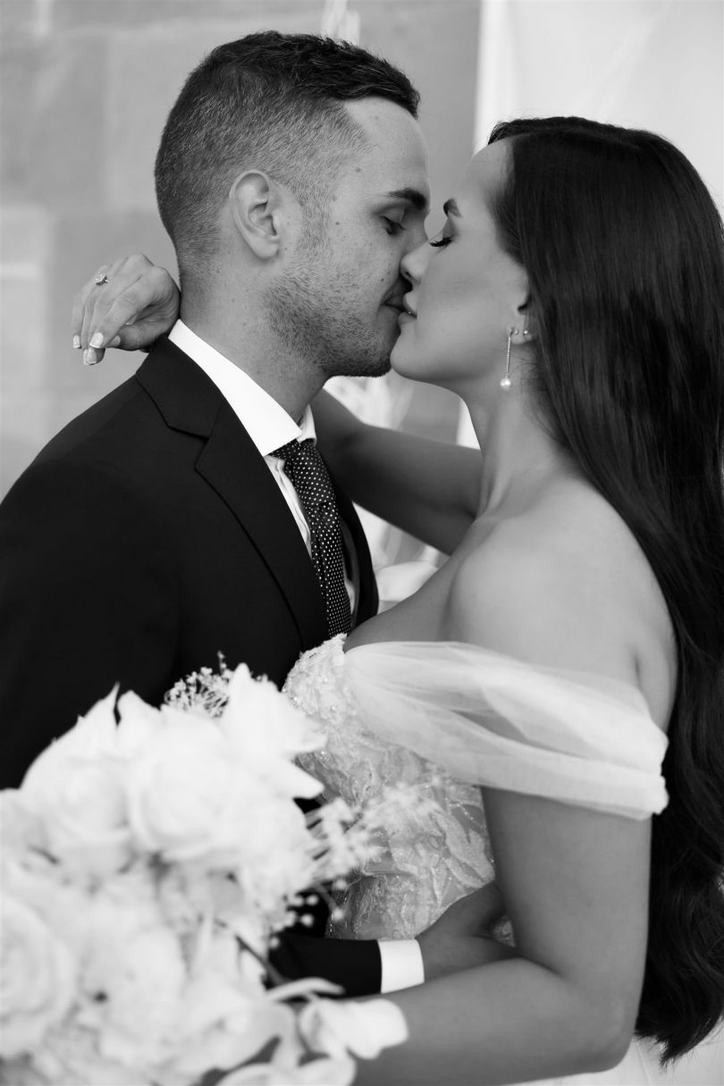 Un mariage élégant à Barcelone en Espagne - Photos : AK Studio Wedding - Blog mariage : La mariée aux pieds nus