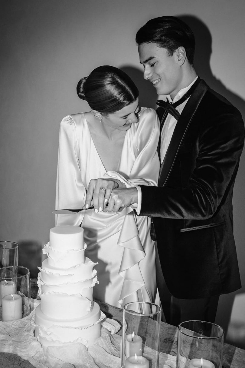 Un mariage élégant en blanc à La manufacture royale de Lectoure - Photos : Daria Walter - Wedding planner : Quinze heures quinze - Blog mariage : La mariée aux pieds nus