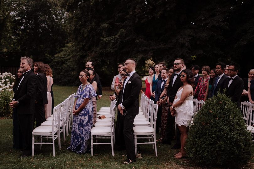 Un mariage élégant au Château de Carsix en Normandie - Photos : Lika Banshoya - Blog mariage : La mariée aux pieds nus