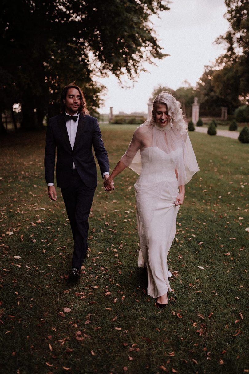 Un mariage élégant au Château de Carsix en Normandie - Photos : Lika Banshoya - Blog mariage : La mariée aux pieds nus