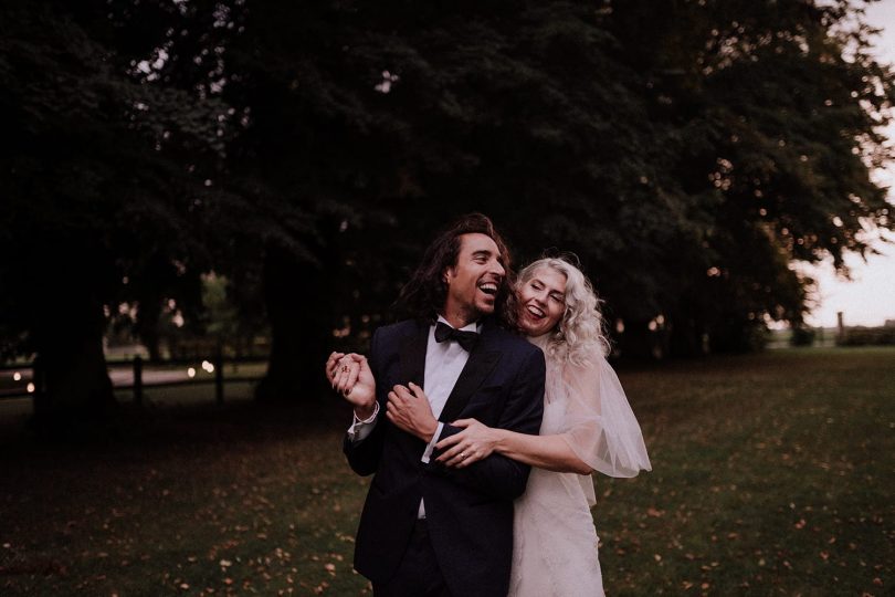 Un mariage élégant au Château de Carsix en Normandie - Photos : Lika Banshoya - Blog mariage : La mariée aux pieds nus