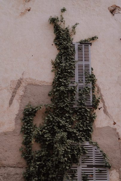 Un mariage élégant au Château de Robernier dans le Var - Photos : Lika Banshoya - Blog mariage : La mariée aux pieds nus