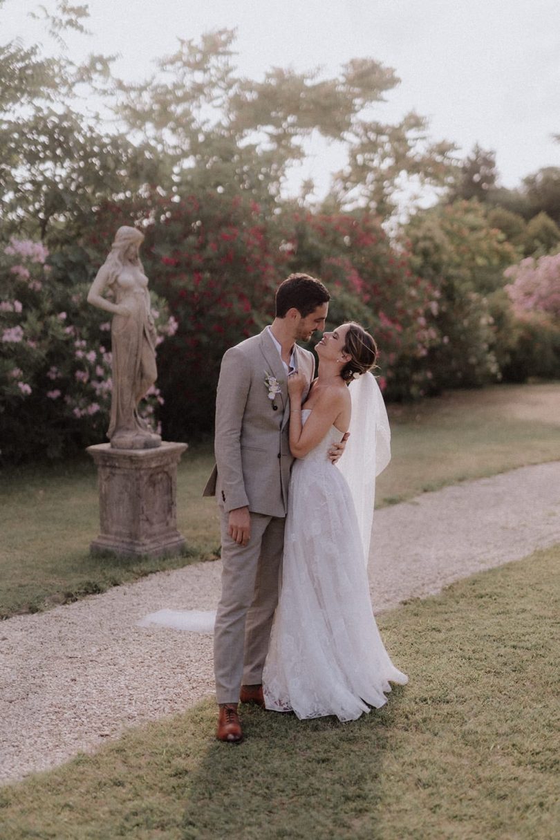 Un mariage élégant au Château de Robernier dans le Var - Photos : Lika Banshoya - Blog mariage : La mariée aux pieds nus