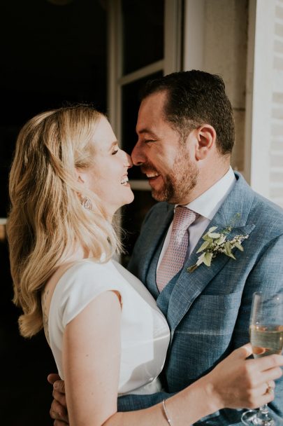 Un mariage élégant au Château de Varenne en Bourgogne - Photos : Photography by Chloé - Blog mariage : La mariée aux pieds nus