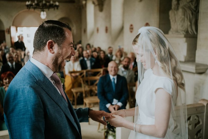 Un mariage élégant au Château de Varenne en Bourgogne - Photos : Photography by Chloé - Blog mariage : La mariée aux pieds nus