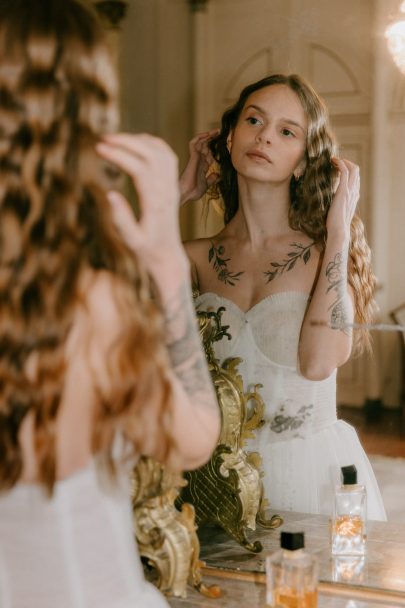 Un mariage au Château de Vézins - Photographe : Julia Allio - Décoration : Les Nanas Studio Floral - Blog mariage : La mariée aux pieds nus