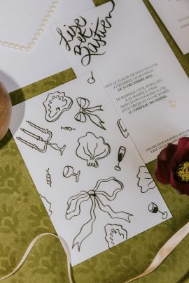 Un mariage au Château de Vézins - Photographe : Julia Allio - Décoration : Les Nanas Studio Floral - Blog mariage : La mariée aux pieds nus