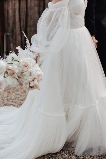 Un mariage élégant au Domaine du petit Roulet en Provence - Photo : Alchemia - Blog mariage : La mariée aux pieds nus