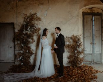 Un mariage simple et élégant en automne - Photos : Les Histoires d'A - Blog mariage : La mariée aux pieds nus