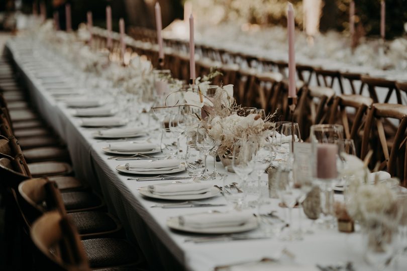 Un mariage élégant à La Tour Vaucros en Provence - Photos : The Quirky - Blog mariage : La mariée aux pieds nus