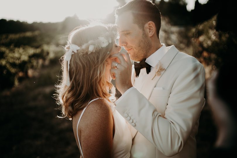 Un mariage élégant à La Tour Vaucros en Provence - Photos : The Quirky - Blog mariage : La mariée aux pieds nus