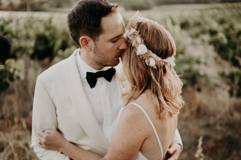 Un mariage élégant à La Tour Vaucros en Provence - Photos : The Quirky - Blog mariage : La mariée aux pieds nus