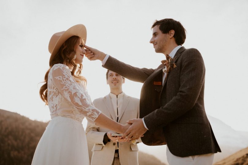 Un elopement bohème à Zermatt en Suisse - Photos : Cécilia Hofer - Blog mariage : La mariée aux pieds nus