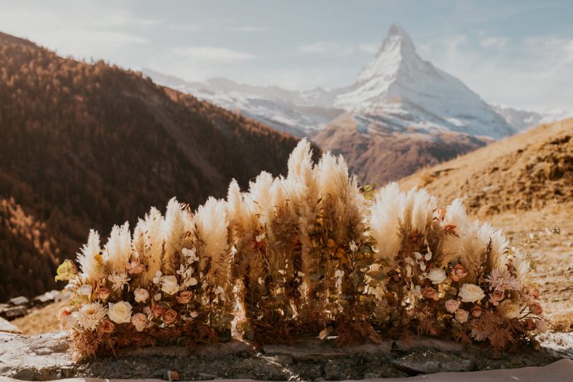 Un elopement bohème à Zermatt en Suisse - Photos : Cécilia Hofer - Blog mariage : La mariée aux pieds nus