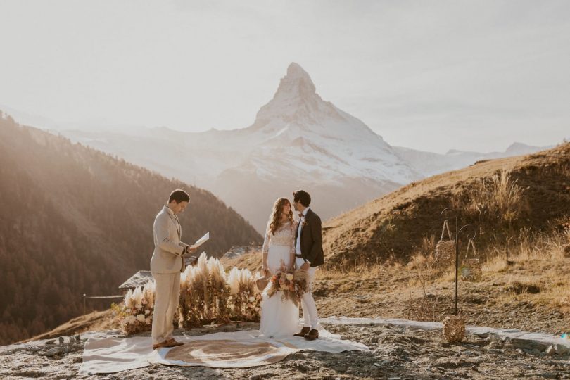 Un elopement bohème à Zermatt en Suisse - Photos : Cécilia Hofer - Blog mariage : La mariée aux pieds nus