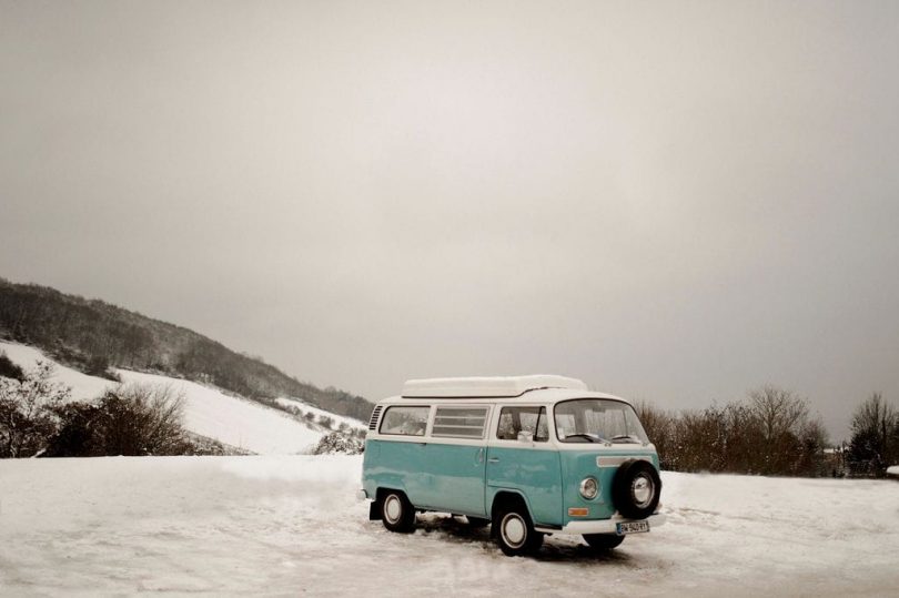 Un elopement bohème en hiver dans la neige - Photos : Solveig et Ronan - Blog mariage : La mariée aux pieds nus