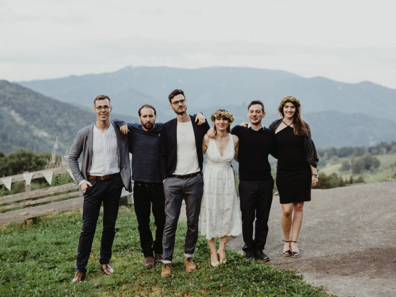 Un mariage petit budget en petit comité dans une auberge des Vosges - A découvrir sur le blog mariage www.lamarieeauxpiedsnus.com - Photos : Capyture