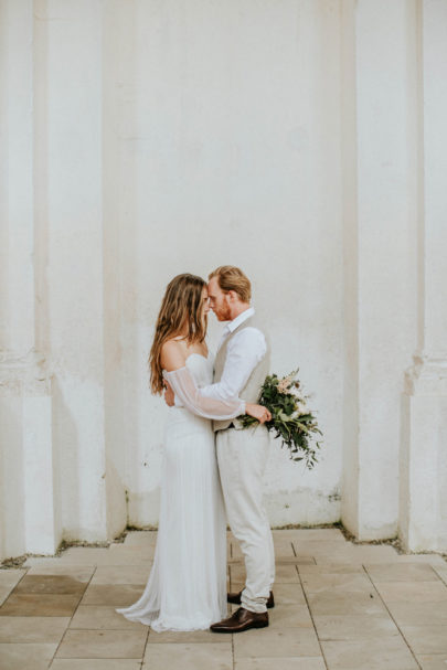 Un elopement en vert et blanc - A découvrir sur le blog mariage www.lamarieeauxpiuedsnus.com - Photos : Pinewood Weddings