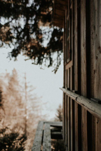 Un elopement dans les montagnes en Autriche - A découvrir sur le blog mariage www.lamarieeauxpiedsnus.com - Photos et vidéo : Pinewood Weddings