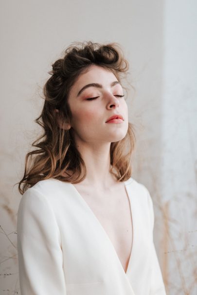 Un mariage épuré et minimaliste - Blog mariage : La mariée aux pieds nus - Photos : Chloé Lapeyssonnie